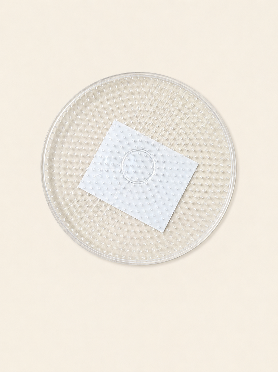 Plaque ronde pour perles à repasser taille midi.